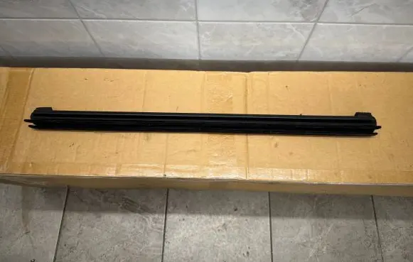 Volkswagen Amarok II Rubber seal rear door window/glass N1WB-E246A30-AC