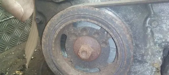 Nissan Note (E11) Crankshaft pulley