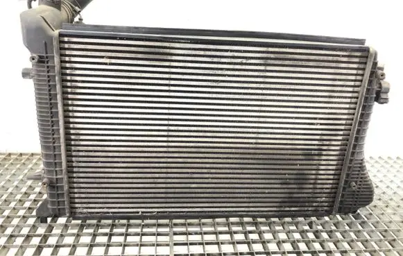 Volkswagen Golf V Intercooler radiator 1K0145803J