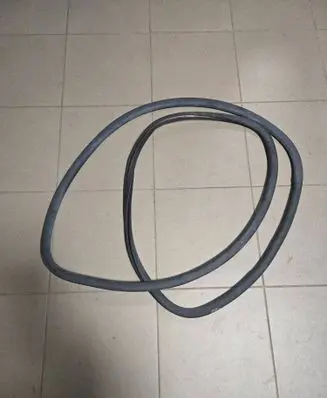 Volkswagen Polo IV 9N3 Front door rubber seal 6Q3867911H