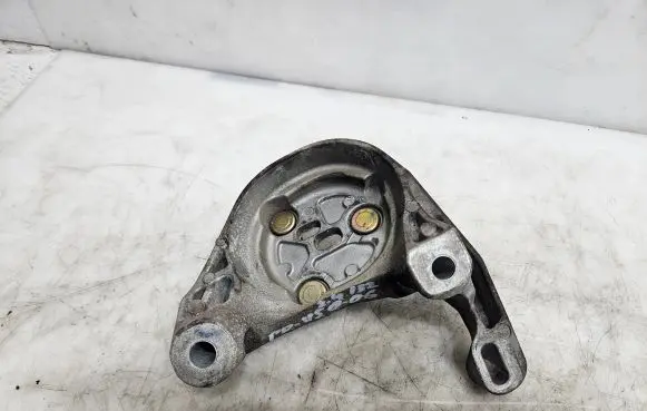 Volvo V50 Engine mounting bracket 30778783