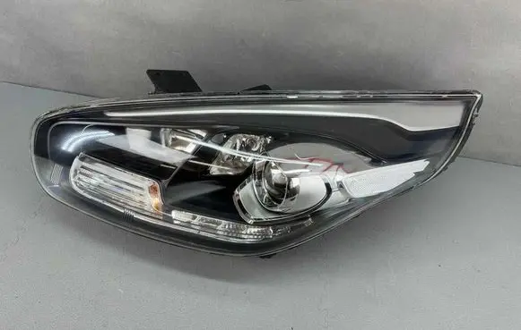 KIA Carens III Headlight/headlamp 103419012907