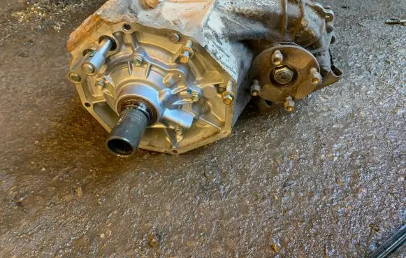 Toyota Hilux (AN10, AN20, AN30) Gearbox transfer box case 