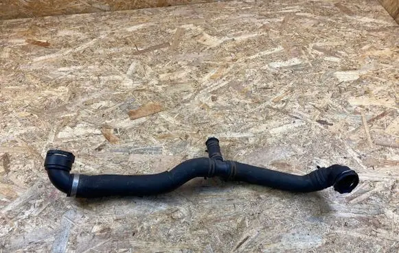 Audi Q3 8U Engine coolant pipe/hose 323220 3B0122291L