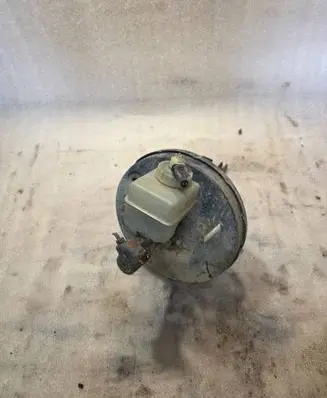 Volkswagen Golf II Brake booster 