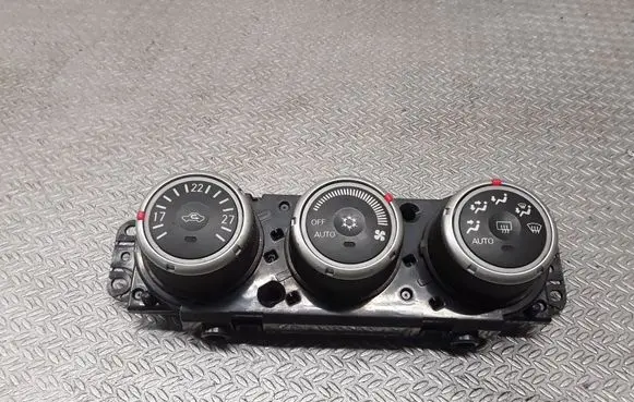 Mitsubishi Lancer VIII Climate control unit 7820A115XB