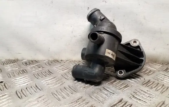 Skoda Octavia Mk2 (1Z) Thermostat 03L121111AE