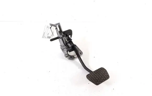 BMW X3 E83 Brake pedal 3331164