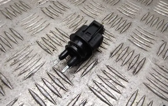 Audi A4 S4 B7 8E 8H Windshield washer fluid level sensor 7M0919376