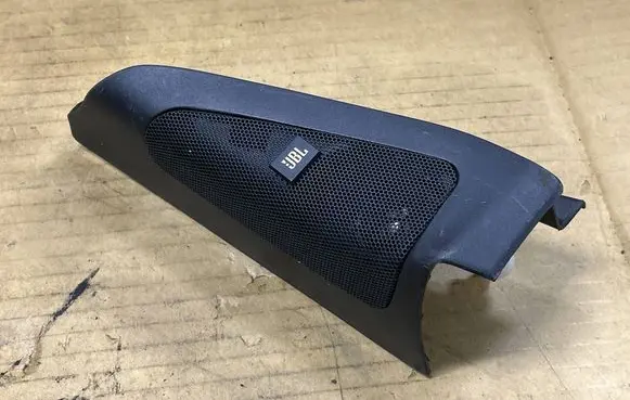 Toyota Prius (XW20) Side speaker trim/cover 6749247020