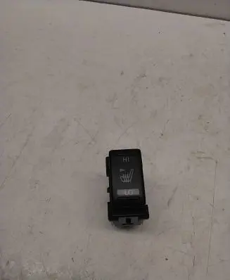 Nissan Juke I F15 Seat heating switch 1724B