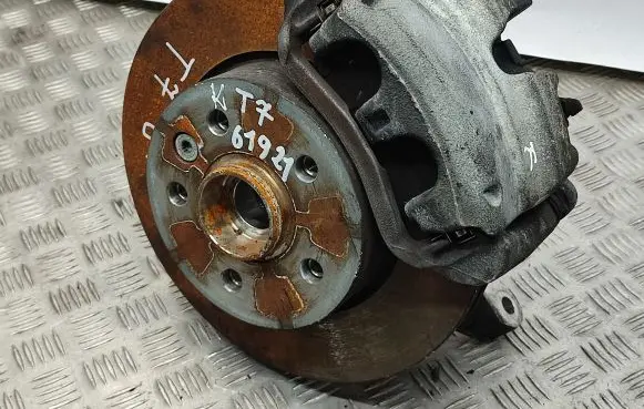 Volkswagen Transporter - Caravelle T7 Front wheel hub 7T0253A