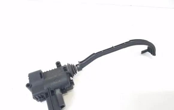 Jaguar XE Fuel tank cap lock 