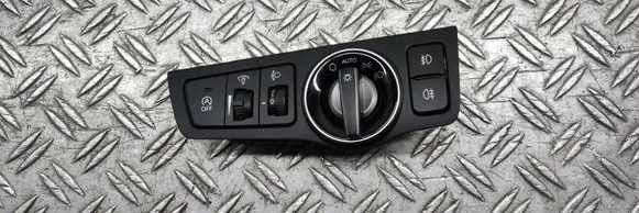 Hyundai i40 Light switch 933003Z970 1510290119