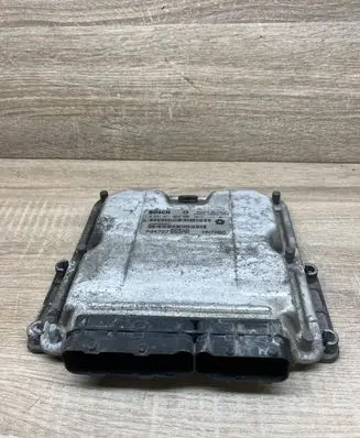 Chrysler Voyager Engine control unit/module P04727665AB 0281011064