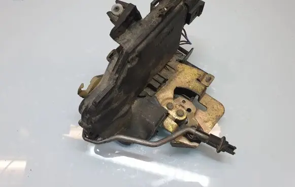 Audi A6 S6 C5 4B Front door lock 4B18370168 4B1837016B