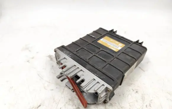 Volkswagen Golf IV Engine control unit/module 1H0907311 0261200701
