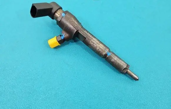 Fuel injector