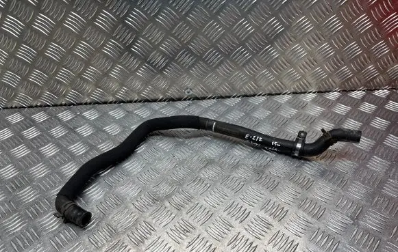 Mercedes-Benz E W212 Engine coolant pipe/hose A2125010684