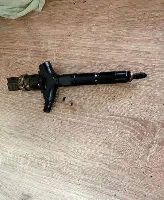 Opel Signum Fuel injector 897239161
