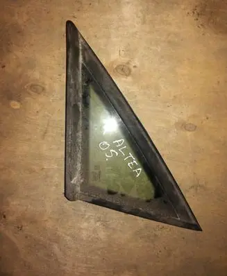Seat Altea Front triangle window/glass 