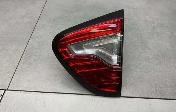 Renault Captur Tailgate rear/tail lights 265508073R