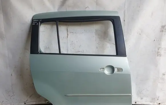 Mazda 5 Rear door 
