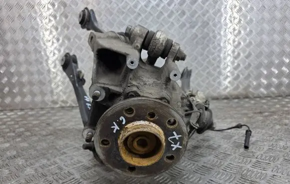 BMW X7 G07 Rear wheel hub spindle/knuckle 8487517 6878021 22374110
