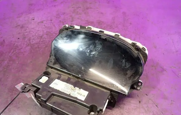 Toyota Yaris Verso Speedometer (instrument cluster) 