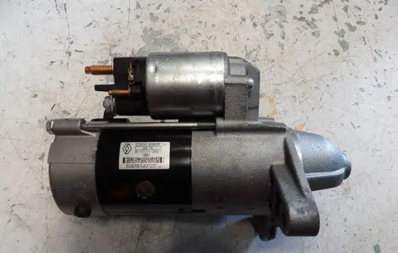 Renault Espace V (RFC) Starter motor 233003082R M1011106K1