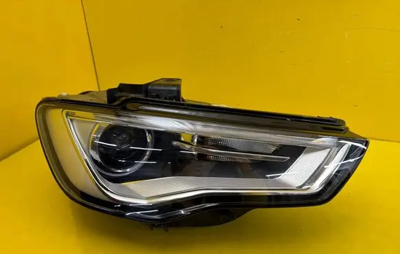 Audi A3 S3 8V Headlight/headlamp 8V0941006