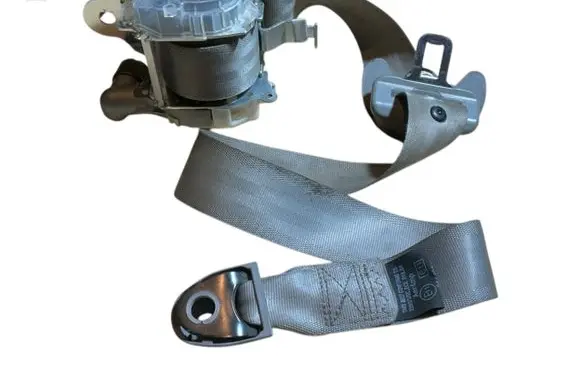 Hyundai Santa Fe Front seatbelt 888702B210
