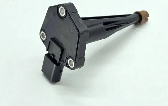 BMW M5 F90 Oil level sensor 7638343 12617638343 12037322