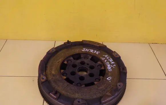 Opel Astra J Dual mass flywheel 401513452 A14NET