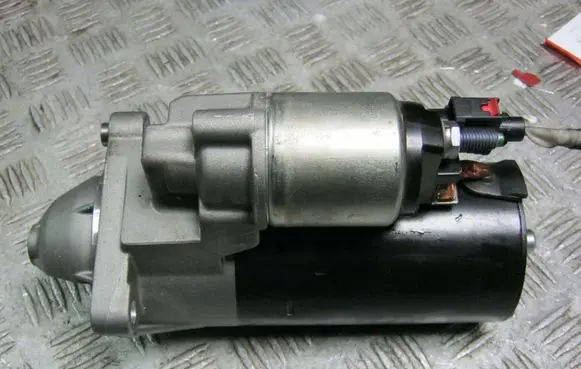 Alfa Romeo Stelvio Starter motor 0001149433