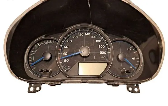 Toyota Yaris Speedometer (instrument cluster) 838000DT70 MB1575507734