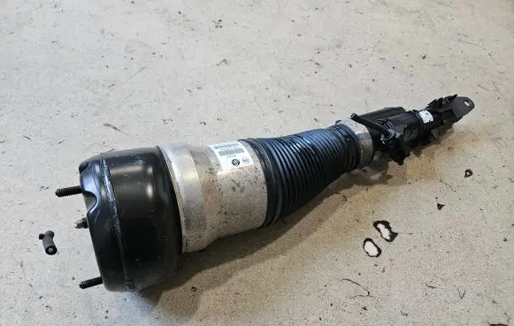 Mercedes-Benz S W222 Air suspension front shock absorber A2223204400 A2223202413