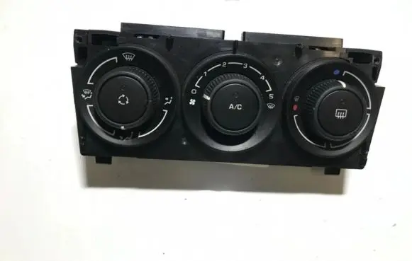 Peugeot 3008 I Climate control unit n6000004 qfa17