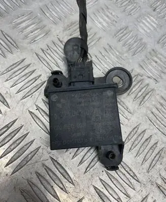 BMW 5 E60 E61 Tire pressure control unit 6771042