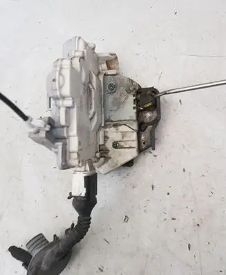 Audi A6 S6 C6 4F Front door lock 4F1837015