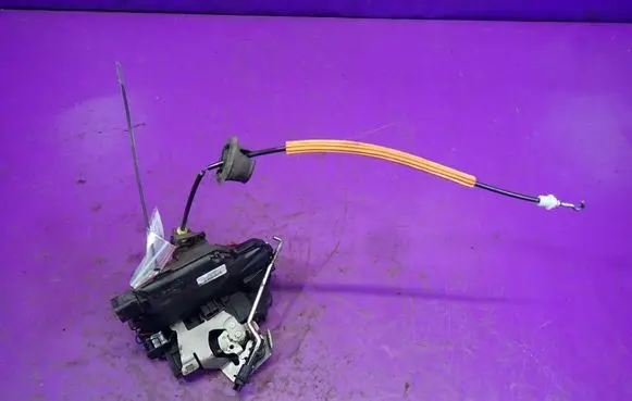 Audi A4 S4 B6 8E 8H Rear door lock