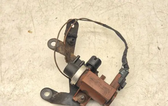 Volvo V50 Turbo solenoid valve 70096602 9650098380 051171