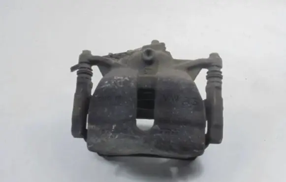 Volkswagen PASSAT B7 USA Front brake caliper