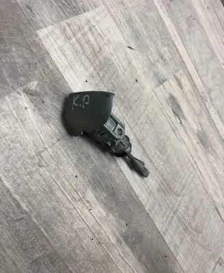 Volkswagen PASSAT B8 Front door lock (next to the handle) 