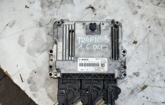 Renault Trafic III (X82) Engine control unit/module 237106626R