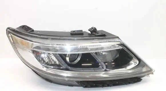 KIA Sorento Headlight/headlamp 921022P560