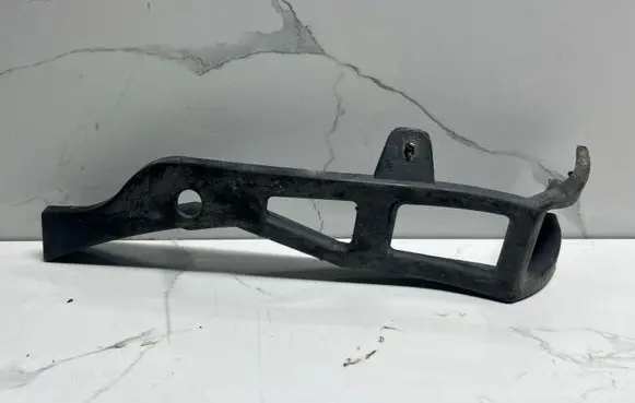 Mercedes-Benz A W176 Front bumper mounting bracket A1768850921