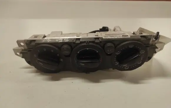 Ford Focus C-MAX Climate control unit 3M5T19980BD 69607321