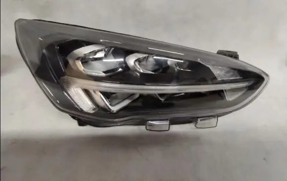 Ford Focus Headlight/headlamp JX7B13E014CE