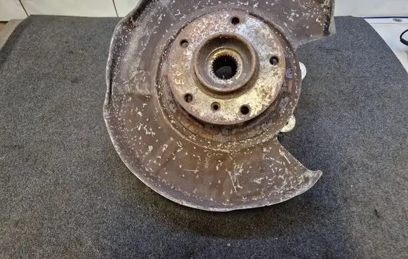 BMW 5 E60 E61 Rear wheel hub 6770905